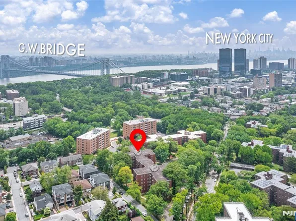 2340 Linwood Ave APT 3F, Fort Lee, NJ 07024