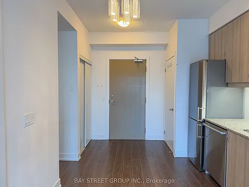 7 Kenaston Gdns Photo 1