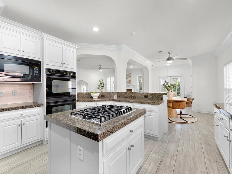 1622 Cottage Landing Ln — Photo 15