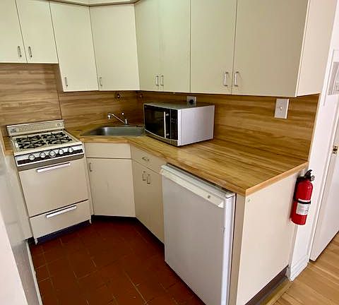 5th image of 571 2nd Ave APT 4C