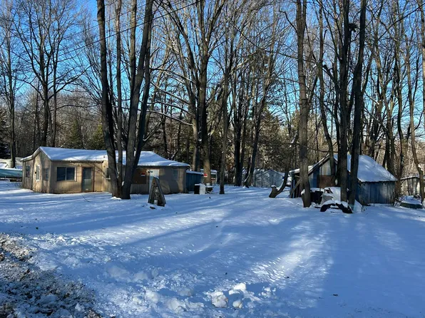 6071 Hicks Dr, Lake, MI 48632