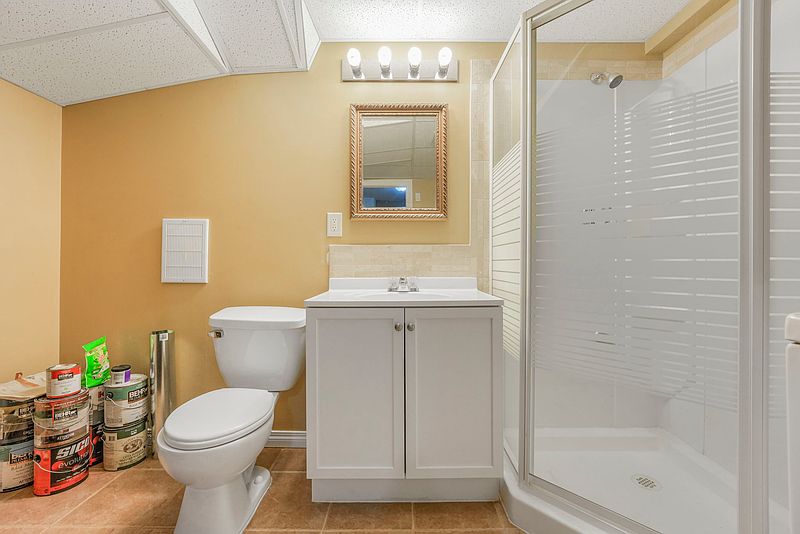 Edmonton Townhouse for rent - 3 Bedrooms — photo 35