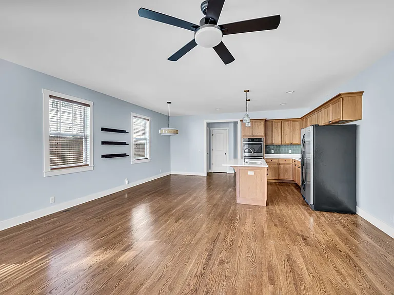 1109B S Douglas Ave — Photo 19