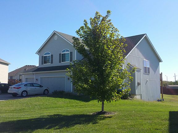 3rd image of 8411 N Winfield Ave