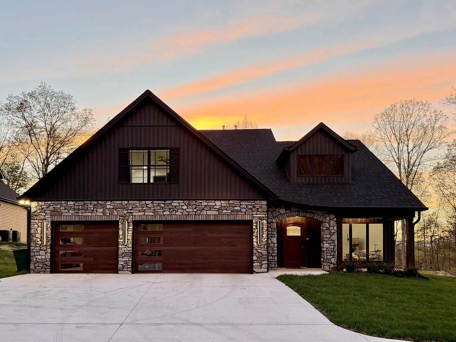 Brownvue Rd, Knoxville — Photo 1