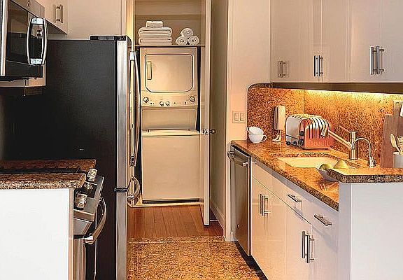 4th image of 350 E 79th St APT 3G