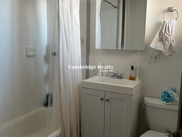33 Highgate St #7T — Photo 28