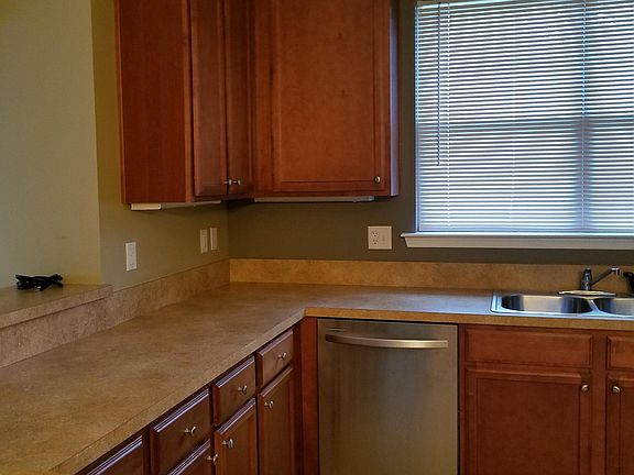 5th image of 912 Southmoor Dr Unit 305