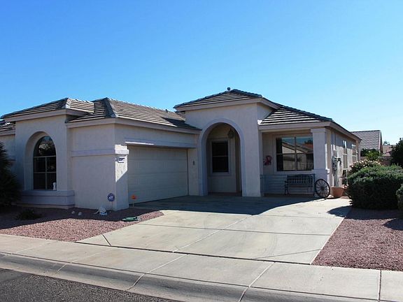 3rd image of 17937 W Dawn Dr
