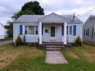 46 Manistee St, Pawtucket, RI 02861