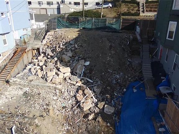 5th image of 779 Warburton Ave