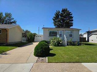 6014 E 52nd St, Taber, AB T1G1K4
