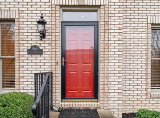 960 Village Green Ave, Lexington, KY 40509