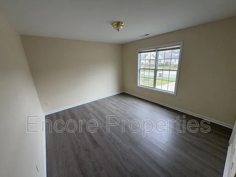 444 Anna St — Photo 12
