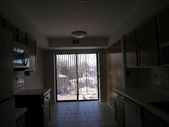 5th image of 5019 Mulford St APT 305