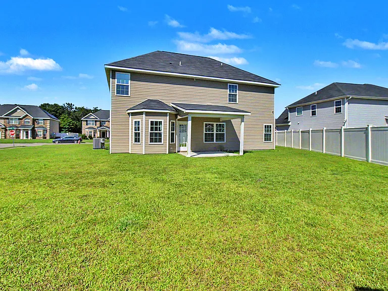 976 Oak Crest Dr — Photo 43