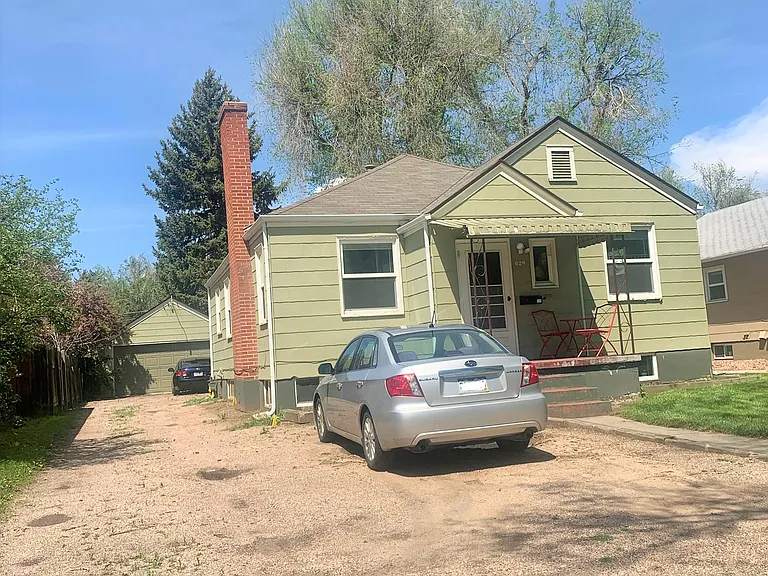 629 S Whitcomb St — Photo 2