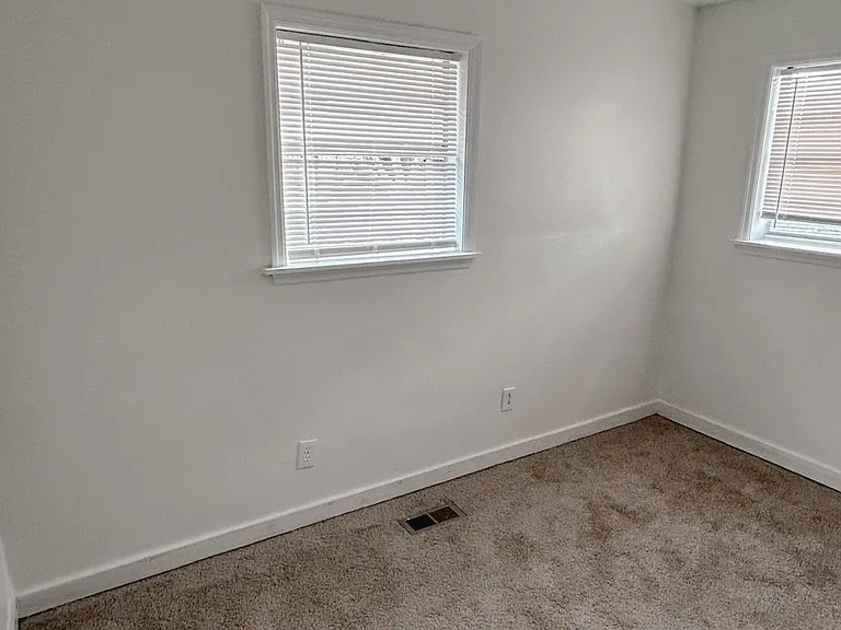 542 64th St S — Photo 14