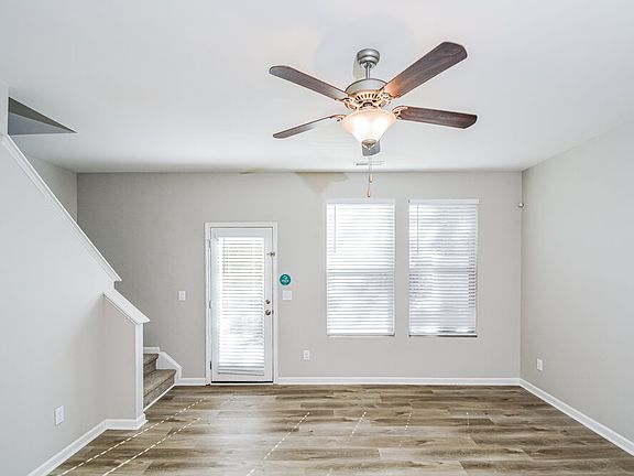 4th image of 2203 Sunny Cove Dr