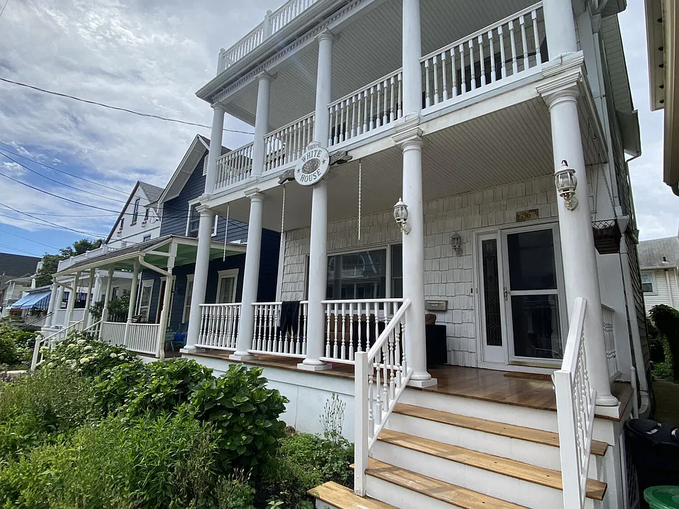 36 Surf Ave
