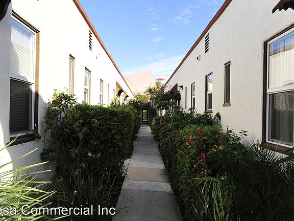 2nd image of 834 N Martel Ave #7474841