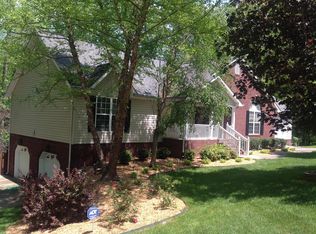 972 Clift Cave Rd, Soddy Daisy, TN 37379