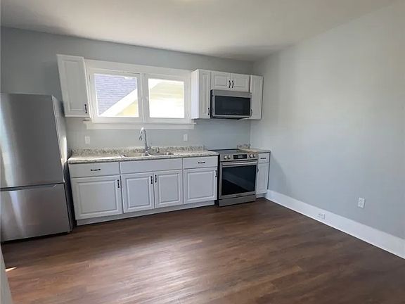 3rd image of 1714 Sumac St Unit 2