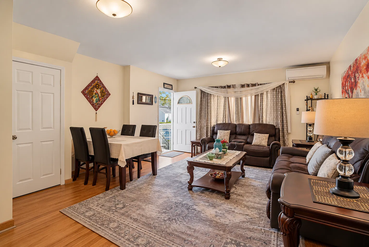 2 bed, $2,500 — Photo 2