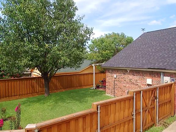 3rd image of 3217 Oak Vista Dr
