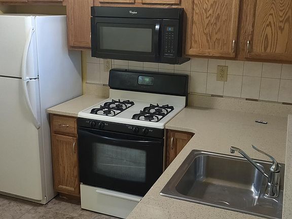2nd image of 7605 Aquatic Dr Unit B