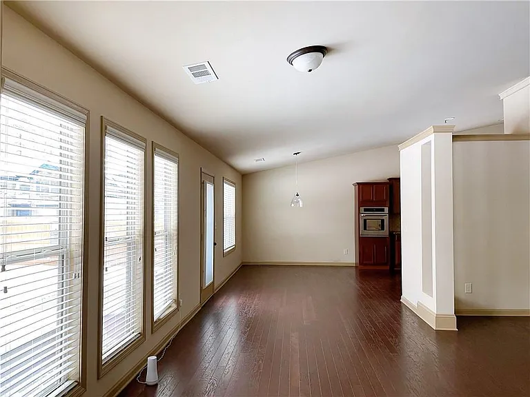 1821 Bridle Rd — Photo 12