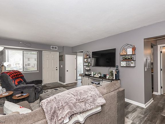 5th image of 4220 Regal Ave