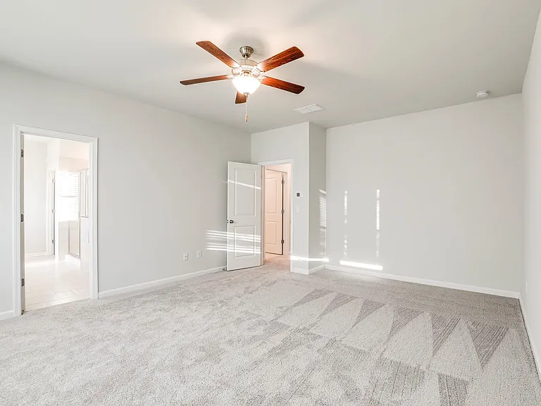 360 Caledonia Ct — Photo 25