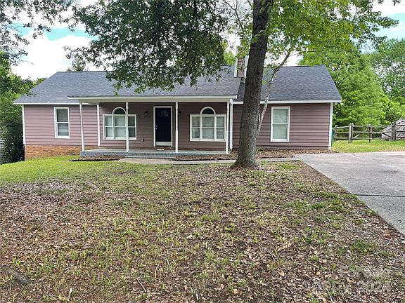 2nd image of 2930 Gray Feather Dr