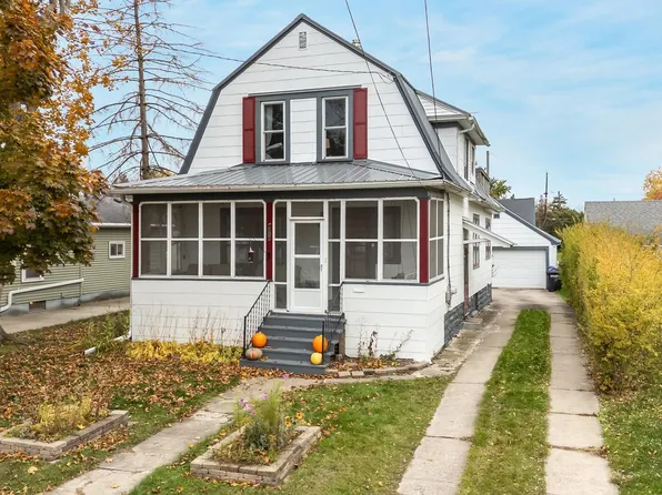 1235 Walnut St, Oshkosh, WI 54901