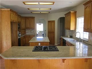 2nd image of 7 Thomas Ln