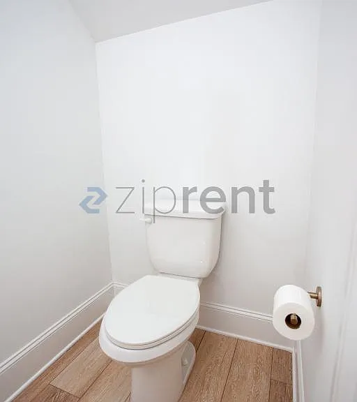 139 W Deaderick St — Photo 17