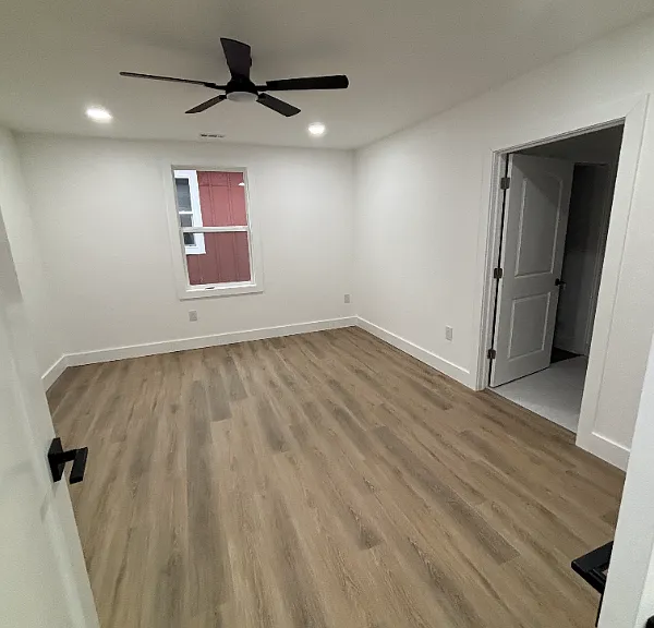 4213 Kingsley Dr — Photo 11