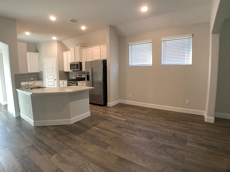 1324 Spring Row St — Photo 8