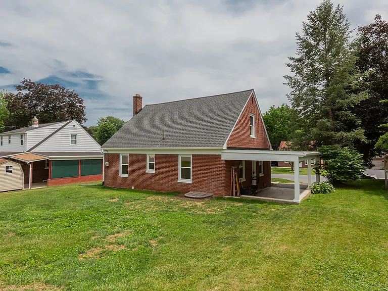 1307 Meadowcreek Ln — Photo 22
