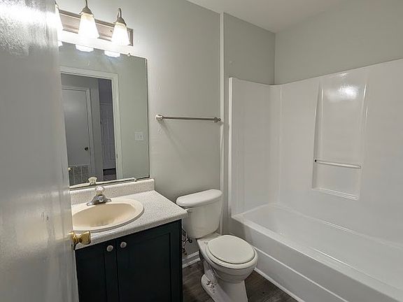 4th image of 2348 Horne Ave APT 6