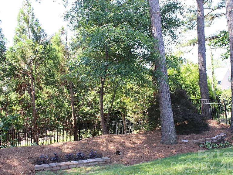 17404 Summer Place Dr — Photo 43