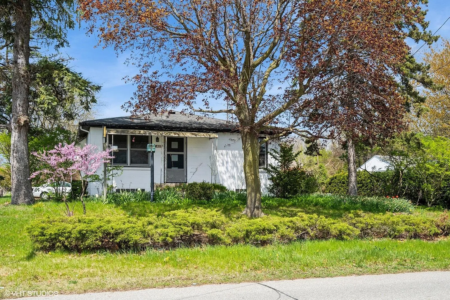 1402 Greenwood Ave photo 1