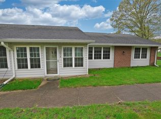 69 Enfield Ct UNIT B, Ridge, NY 11961