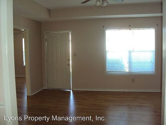 3rd image of 3003 Kensington Ln