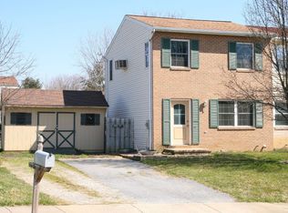 1054 Monticello Ln, Lancaster, PA 17603