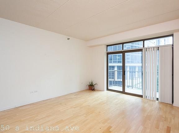 2nd image of 1250 S Indiana Ave #426