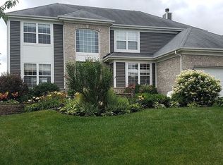 3007 Handley Dr, Lisle, IL 60532
