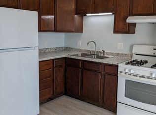 213 Logan St APT 3, Valparaiso, IN 46385