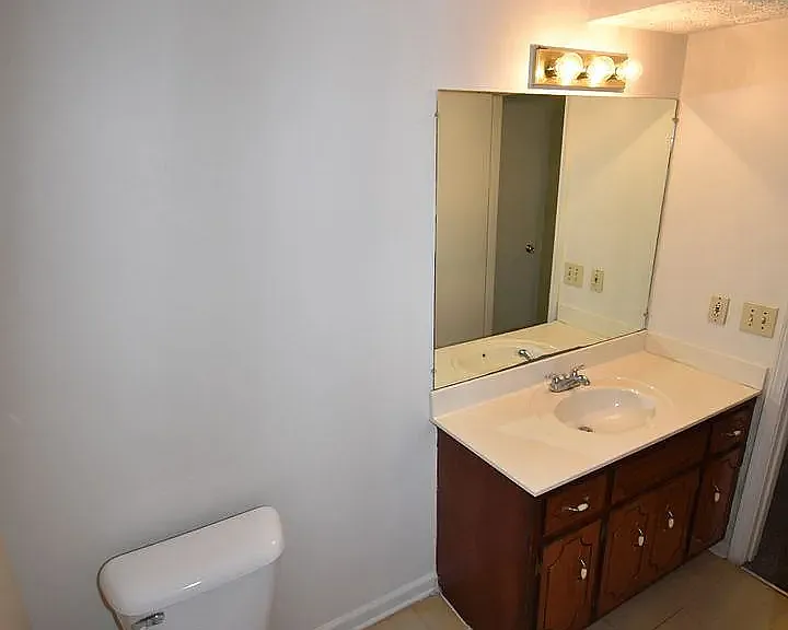 178 Hadley Dr #C — Photo 9